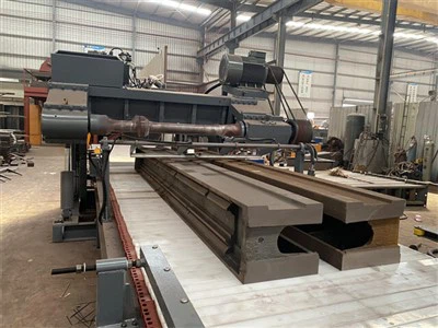 Mészkőblokk vágógép